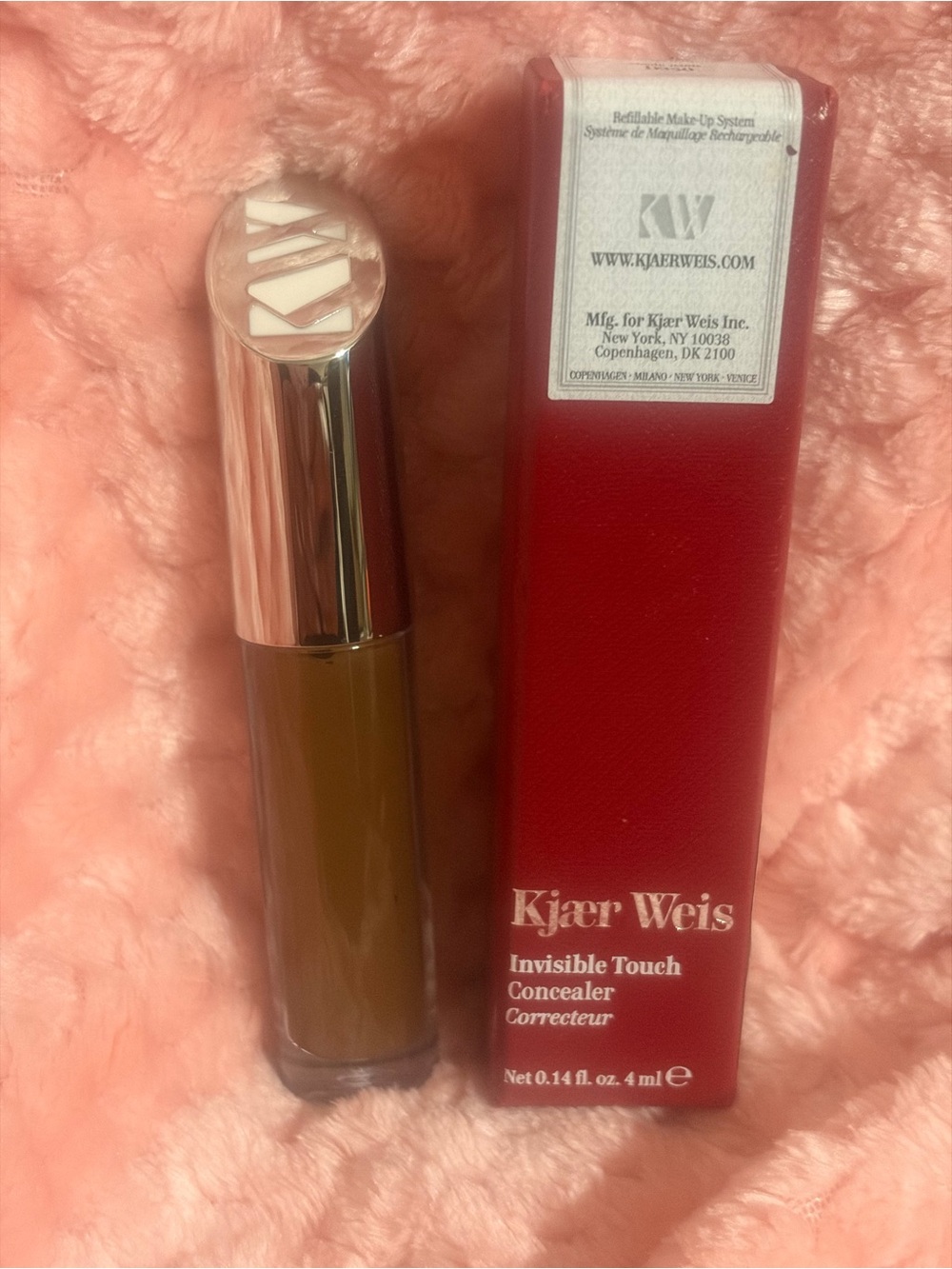 Kjaer Weis Invisible Touch Concealer - Iconic Edition - D350 - Impeccab